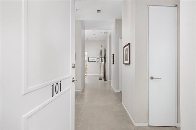 Photo - 426 Spring St