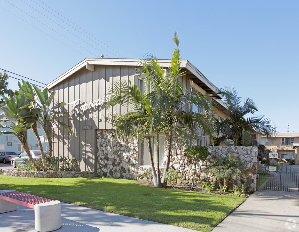 Tropicana Apartments - Tropicana Apartments