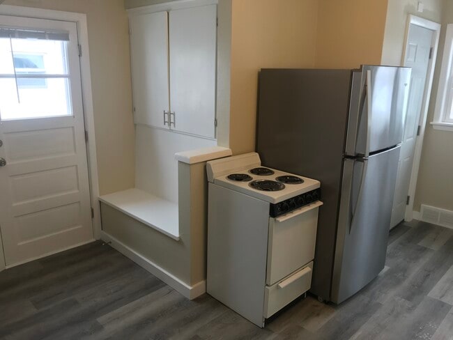 Photo - 1011 W College Ave Unidad #2