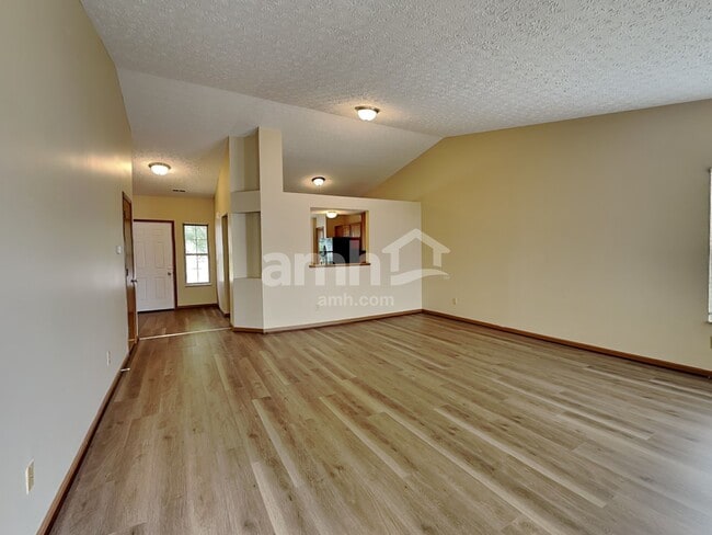 Photo - 4930 Kingpin Dr