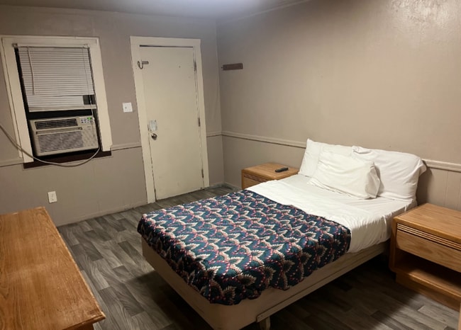 Building Photo - 316 E Flaming Gorge Way Rental