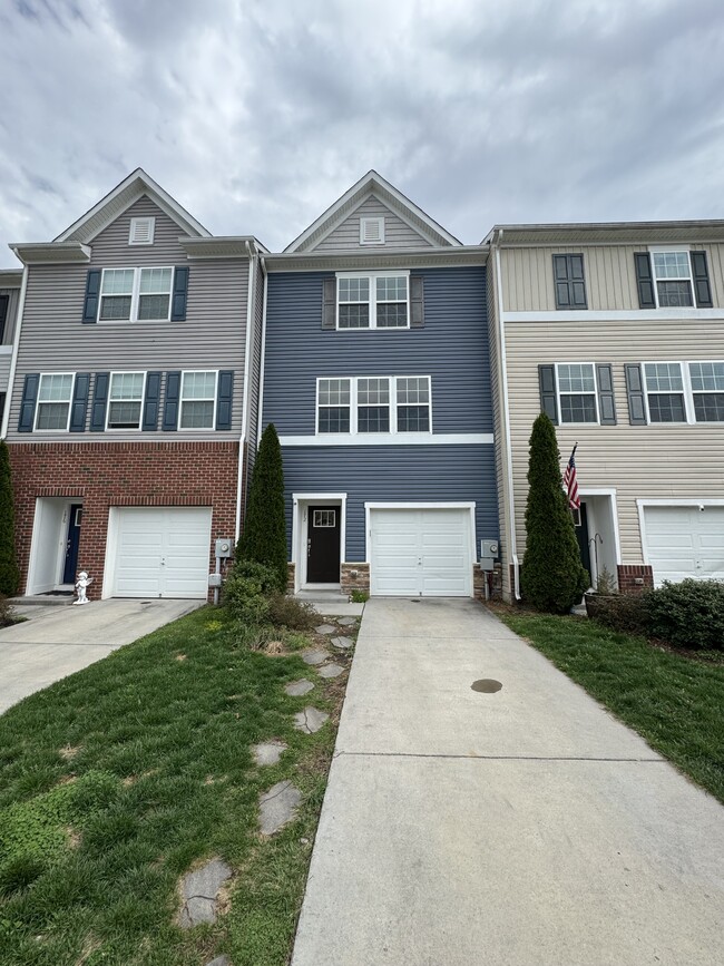 Building Photo - 172 Drexel Ct