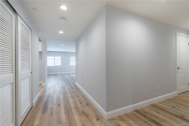 Photo - 2340 Montrose Ave Unit 303