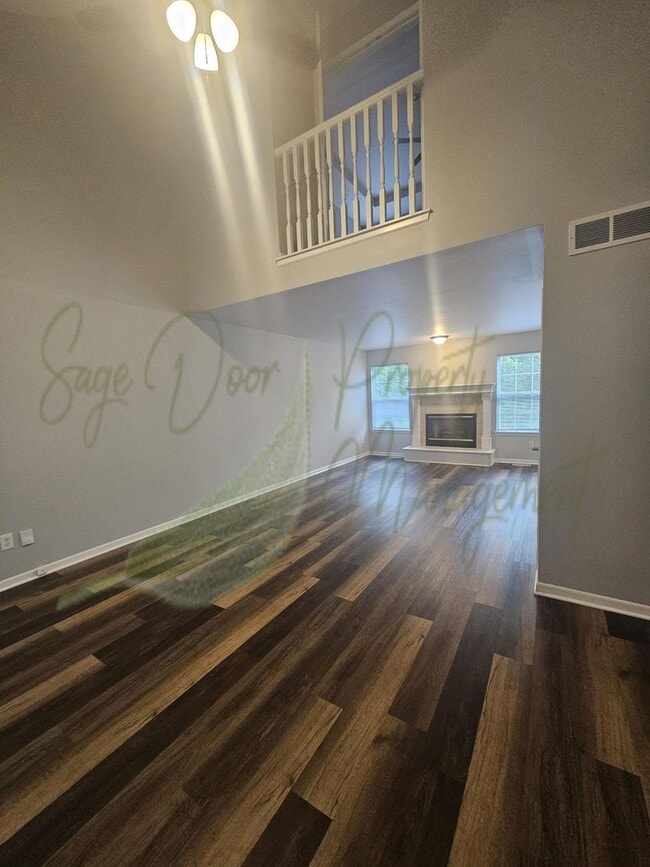 Photo - BEAUTIFUL HOME!!!