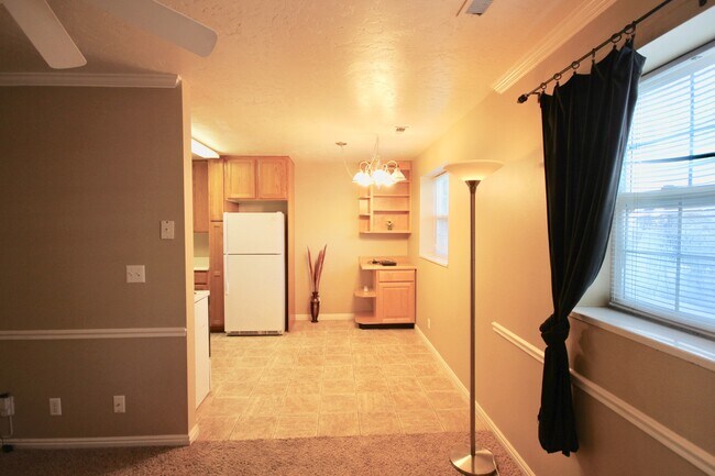 Photo - 2 Bedroom Condo in the Heart of Provo - Av...