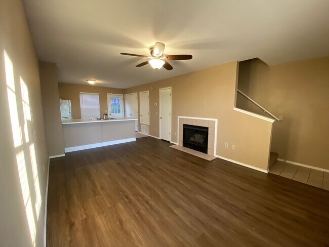 Photo - 1244 N Iron Horse Dr