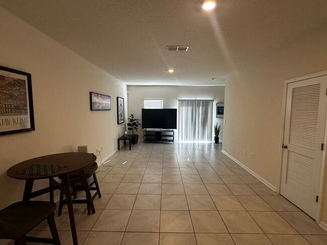 Photo - 832 Observatory Pkwy