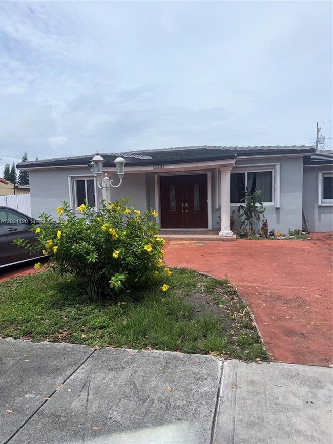 Building Photo - 1120 SW 73rd Ave