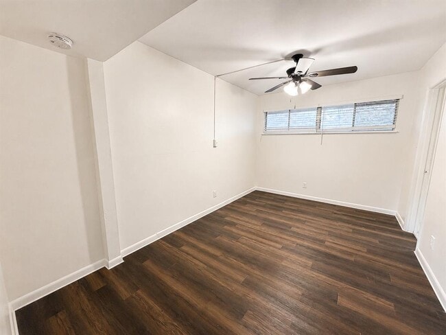 Photo - 3304 Red River St Unit 106
