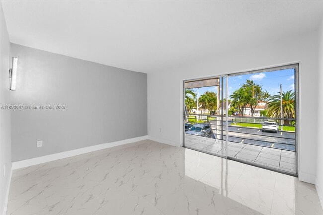 Photo - 8764 SW 12th St Unidad 203
