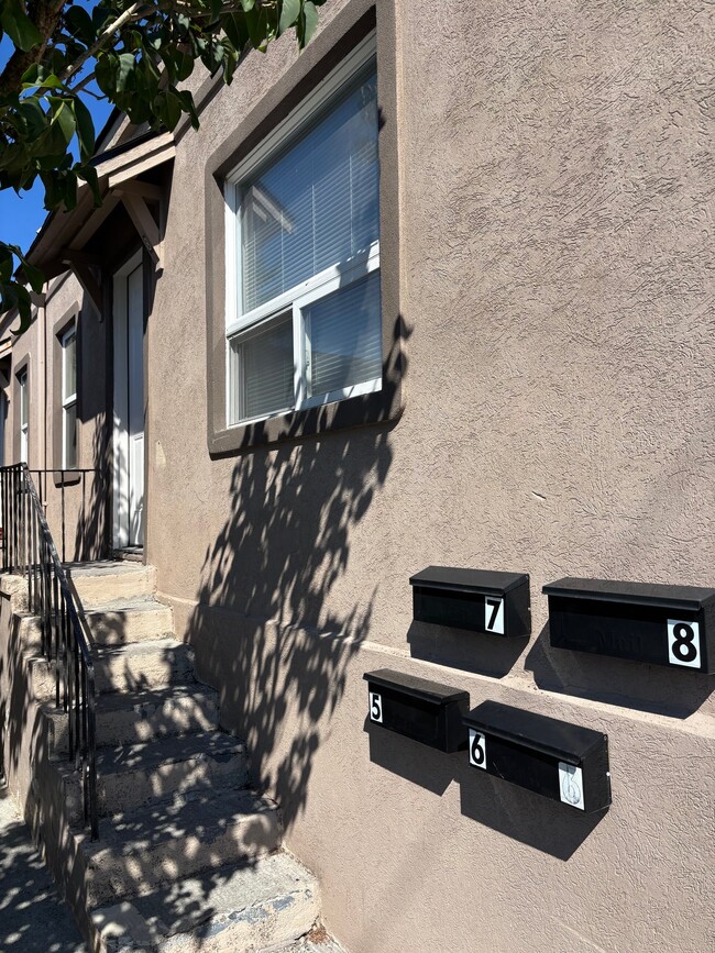 809 Columbia St Unidad 8