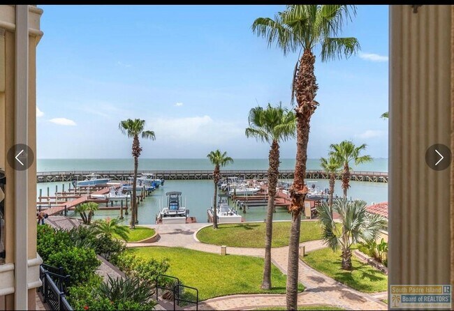 301 W Houston St Unit 3202