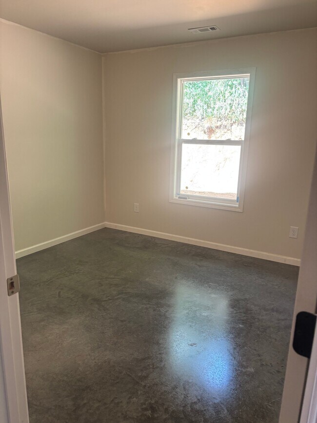 111 2nd Ave E Unit 2