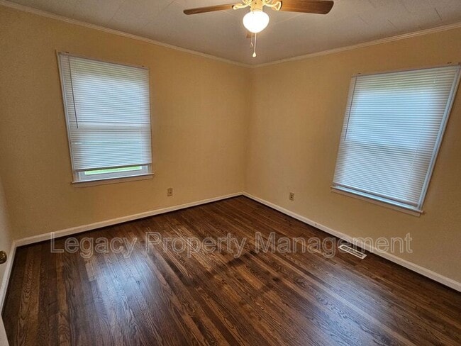 Photo - 609 Shepherd St