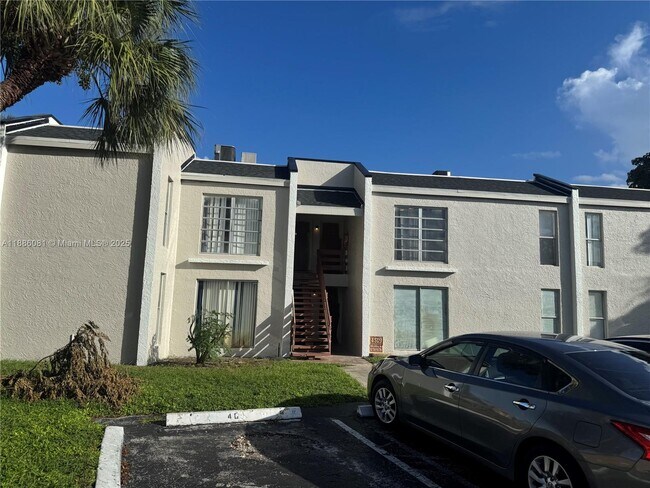 Photo - 4519 Treehouse Ln Unidad G
