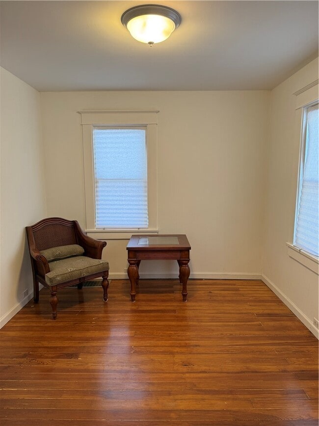 Photo - 459 Brainard Pl