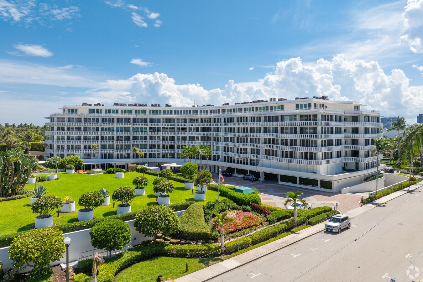 Photo - Sun & Surf West