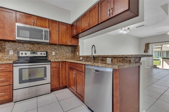16640 Hemingway Dr