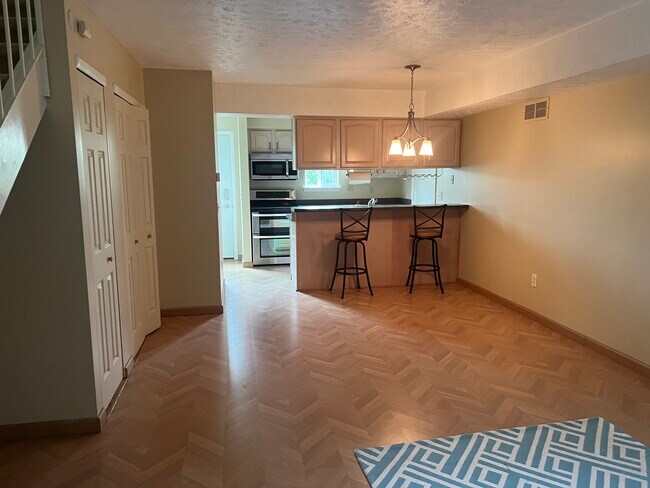 Photo - 616 Eastbrooke Ln