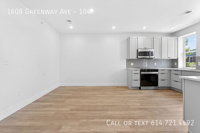Building Photo - 1608 Greenway Ave Unit 104
