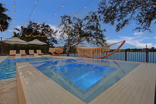 Photo - 10424 NW 59th Pl