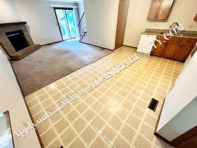 3504 NE Independence Ave