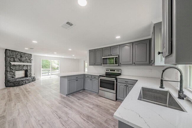 Photo - 238 Briar Oaks Dr