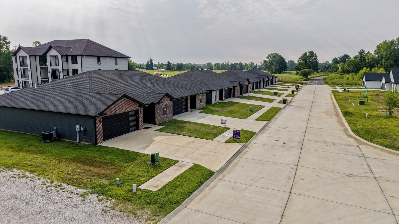 Photo - 126 Beechwood Ln