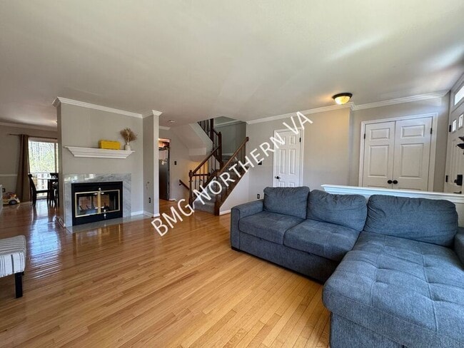 Photo - 6038 Rockton Ct