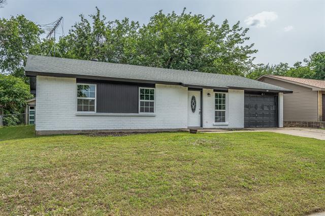 Photo - 930 Briarwood Dr