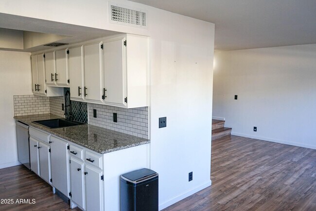 Photo - 1261 N 84th Pl