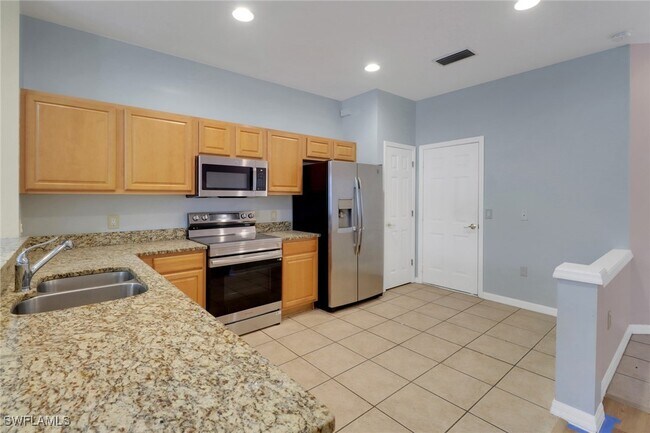 Photo - 936 Hampton Cir Unidad 86