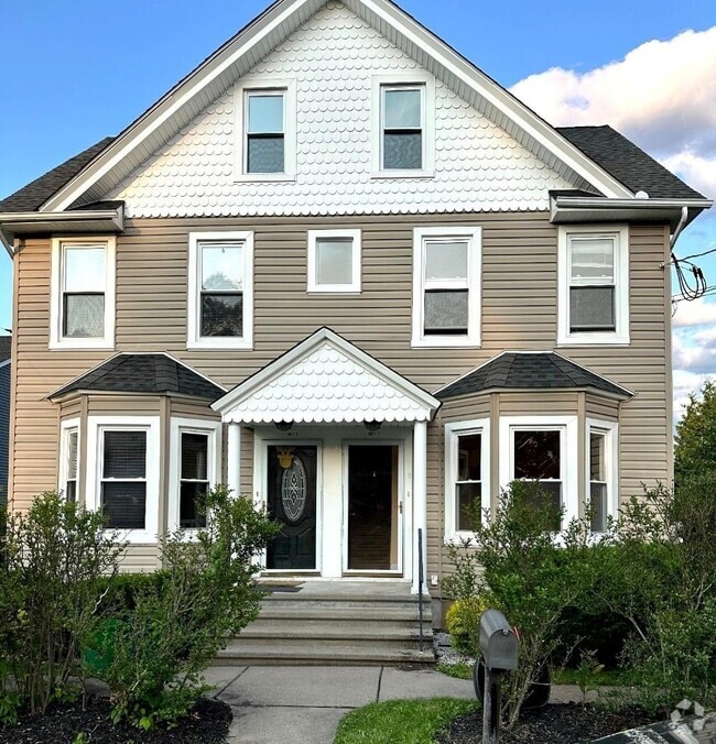 Building Photo - 54 N Conger Ave Rental
