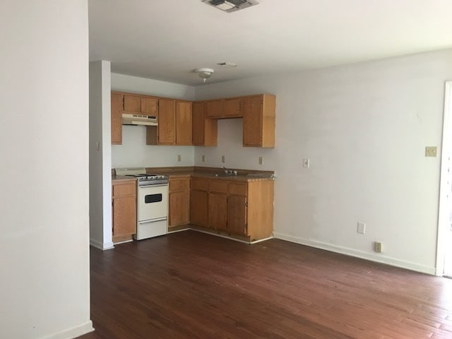 Photo - Bryan - 1 bedroom / 1 bath / 4plex