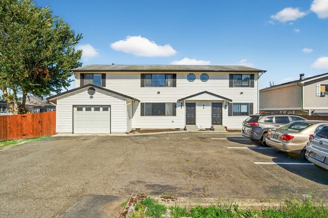 Building Photo - 912 Algona Blvd N Rental