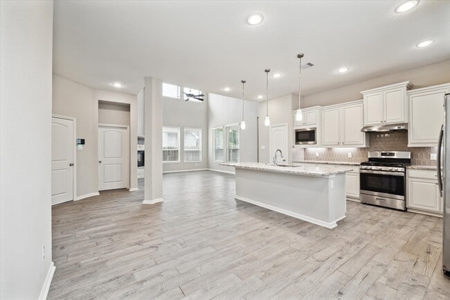 Photo - 1535 Giles Dr
