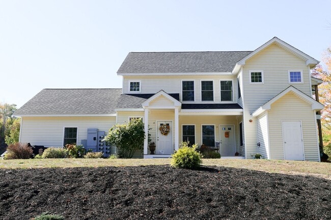 Photo - Highfield Townhome Available for Rent!