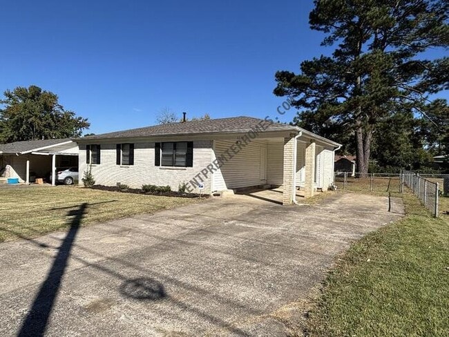 Photo - 1116 Southeastern Ave