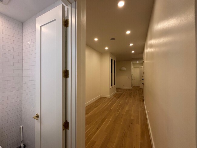 Photo - 50 Grace St Unit 1L