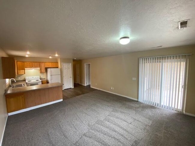 Photo - 3 Bedroom, 2 Bathroom Twin Home