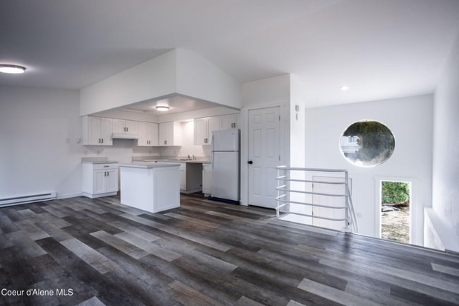 Photo - 919 E Spruce Ave