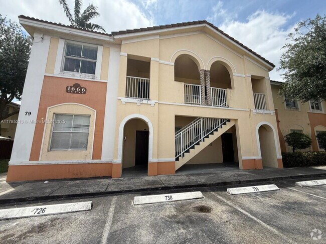 Building Photo - 1666 SE 27th Ct Unit 109 Rental