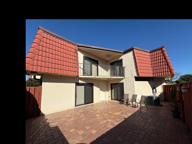 Building Photo - 3892 Victoria Dr Rental