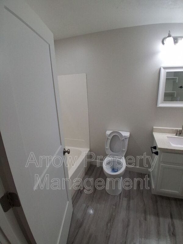 Photo - 731 E Crawford St