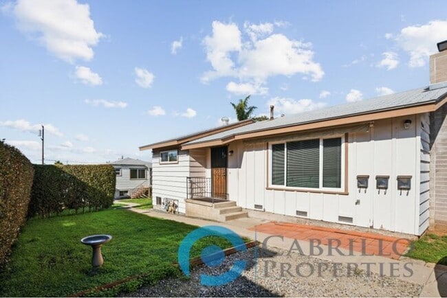 Building Photo - 4330 Cleveland Ave