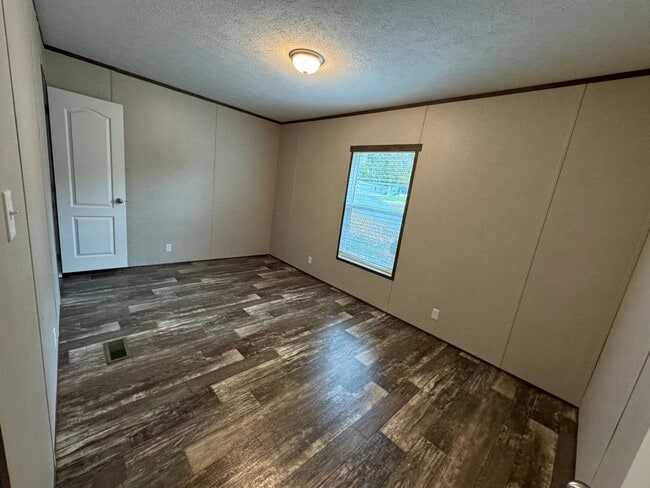 Photo - 297 Bristol Dr