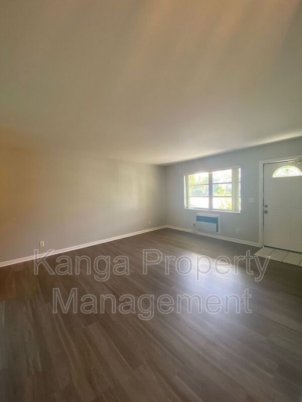 Photo - 612 Prosperity Farms Rd Unit 1
