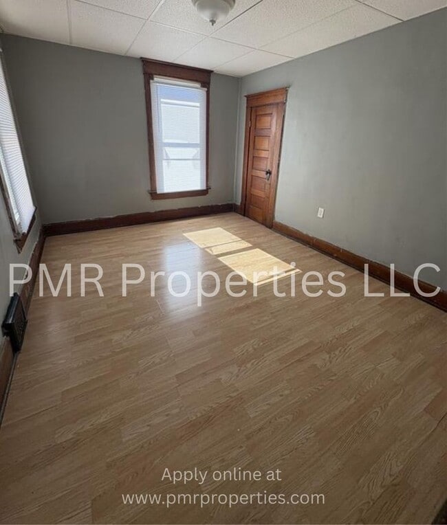 Photo - 4 Bedrooms/ 2 bathrooms House