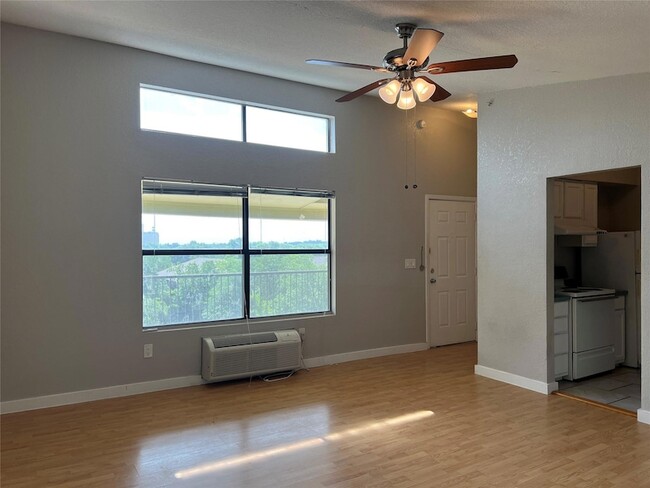 Photo - 701 W Sycamore St Condo Unit 303