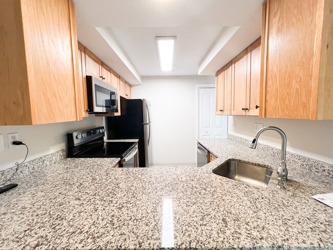 Photo - 83 Sandpiper Crescent Unit 83